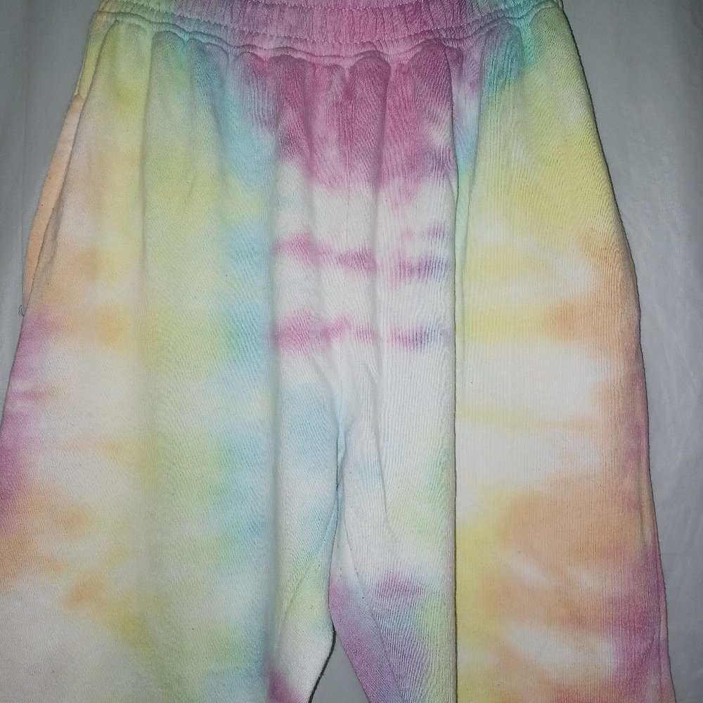 MISSGUIDED RAINBOW TIE DYE SWEATPANTS